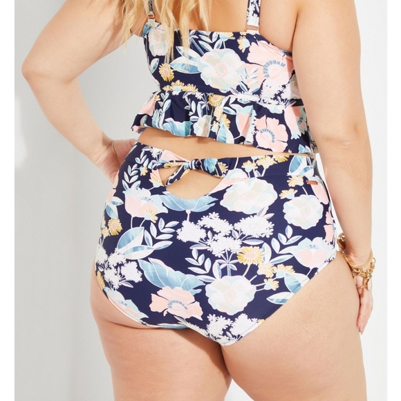 Hi-Waist Floral Bikini Set Size 22 - Picture 3 of 4